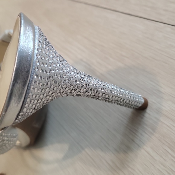 Jessica Simpson Sandal - Picture 10 of 11